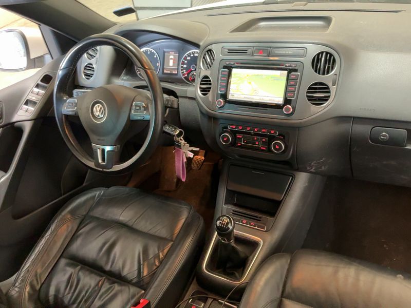Volkswagen Tiguan 2.0 TDI Sport & Style 4Motion 2012 – снимка 18