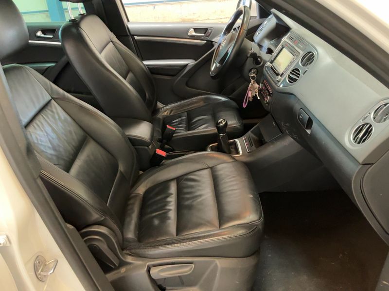Volkswagen Tiguan 2.0 TDI Sport & Style 4Motion 2012 – снимка 17