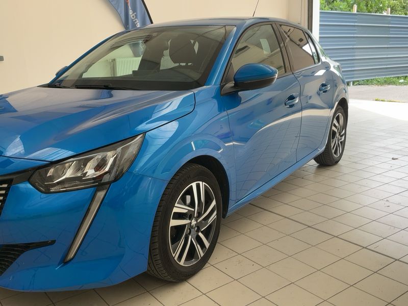 Peugeot 208 1.2 PureTech Allure 2021 – снимка 2