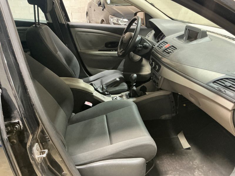 Renault Megane 1.5 dCi Authentique 2012 – снимка 3