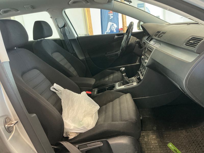Volkswagen Passat 1.8 TSI Sportline 2009 – снимка 3