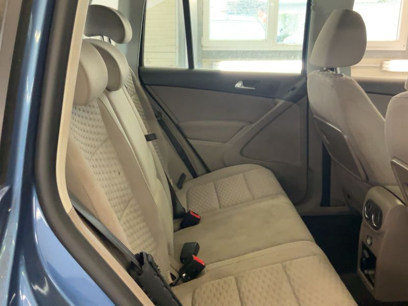 Volkswagen Tiguan 2.0 TSI Track & Field 4Motion 2011 – снимка 19