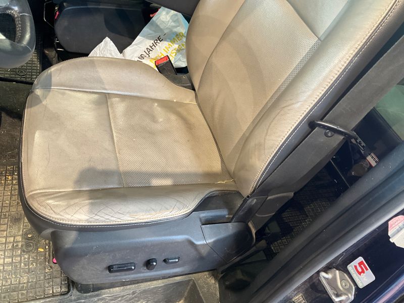 Ford Transit 2.2 TDCi 300 L2 Tourneo Titanium 2013 – снимка 33
