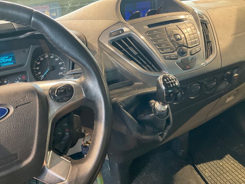 Ford Transit 2.2 TDCi 300 L2 Tourneo Titanium 2013 – снимка 41