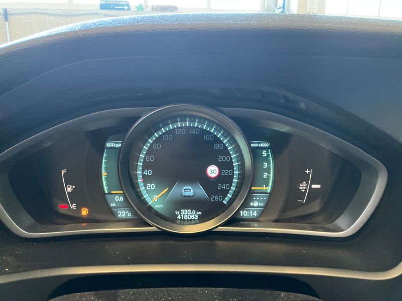 Volvo V40 1.6 D2 Momentum 2013 – снимка 4