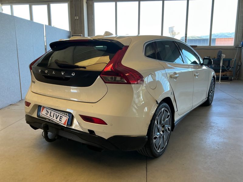 Volvo V40 1.6 D2 Momentum 2013 – снимка 2