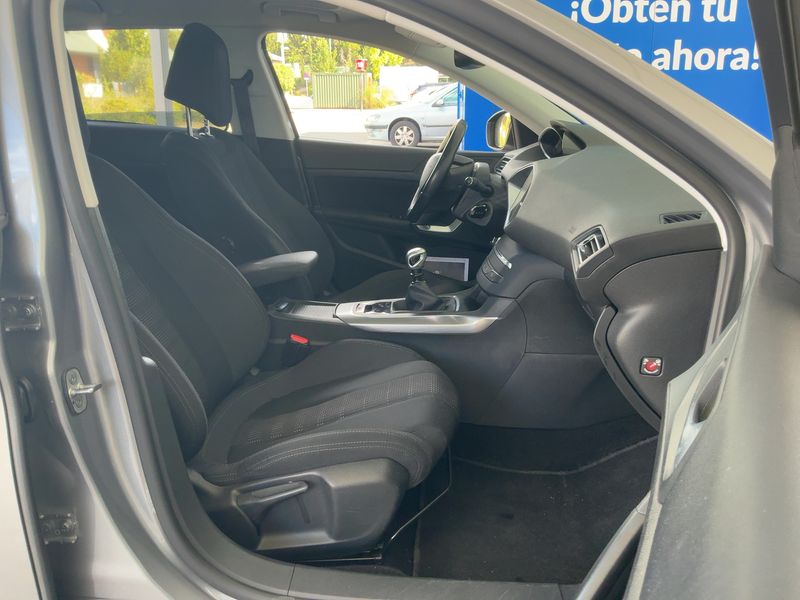 Peugeot 308 1.6 Blue-HDi Allure 2017 – снимка 16