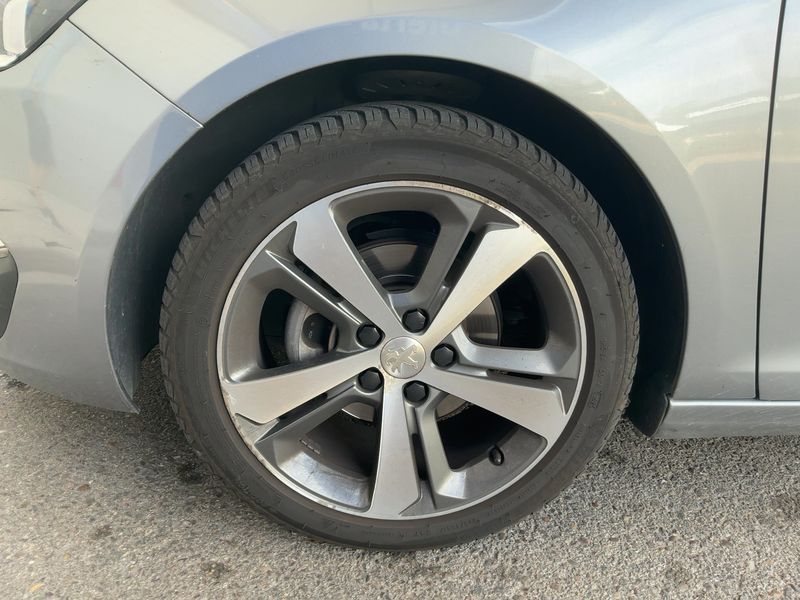Peugeot 308 1.6 Blue-HDi Allure 2017 – снимка 3
