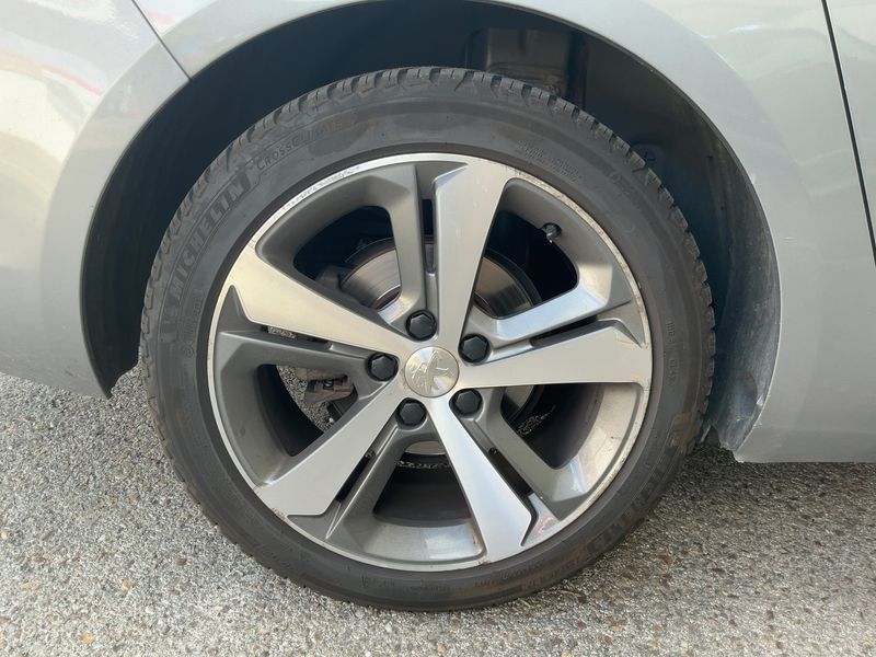Peugeot 308 1.6 Blue-HDi Allure 2017 – снимка 9