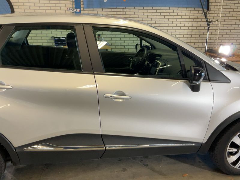 Renault Captur 0.9 TCe Life 2017 – снимка 10