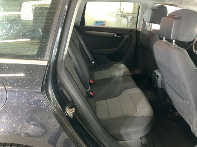 Volkswagen Passat 2.0 TDI Comfortline BlueMotion Tech 2013 – снимка 19