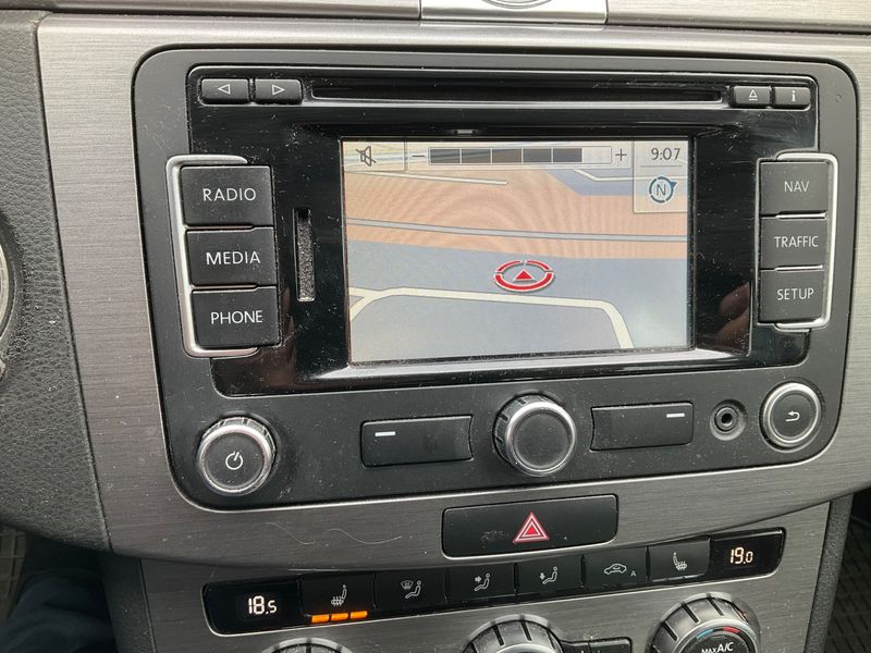 Volkswagen Passat 2.0 TDI Comfortline BlueMotion Tech 2013 – снимка 22