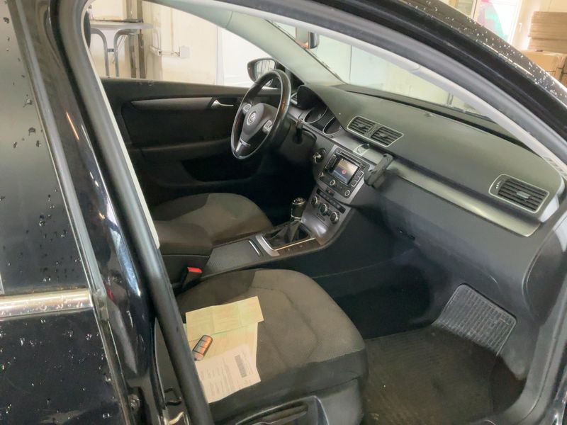 Volkswagen Passat 2.0 TDI Comfortline BlueMotion Tech 2013 – снимка 16