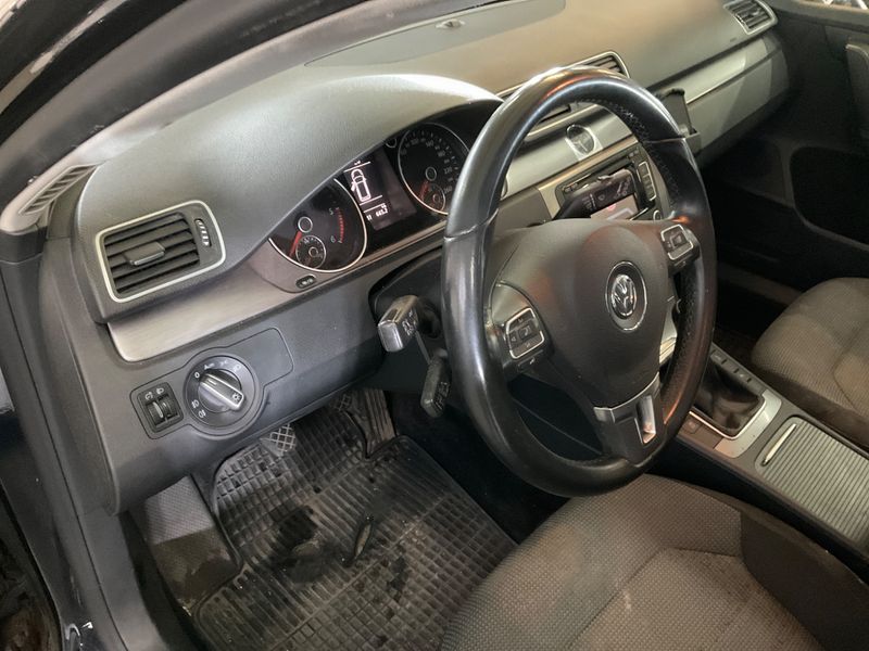 Volkswagen Passat 2.0 TDI Comfortline BlueMotion Tech 2013 – снимка 37