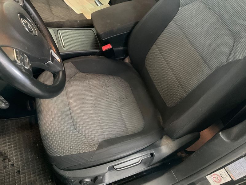 Volkswagen Passat 2.0 TDI Comfortline BlueMotion Tech 2013 – снимка 36