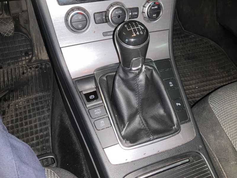 Volkswagen Passat 2.0 TDI Comfortline BlueMotion Tech 2013 – снимка на щета 40