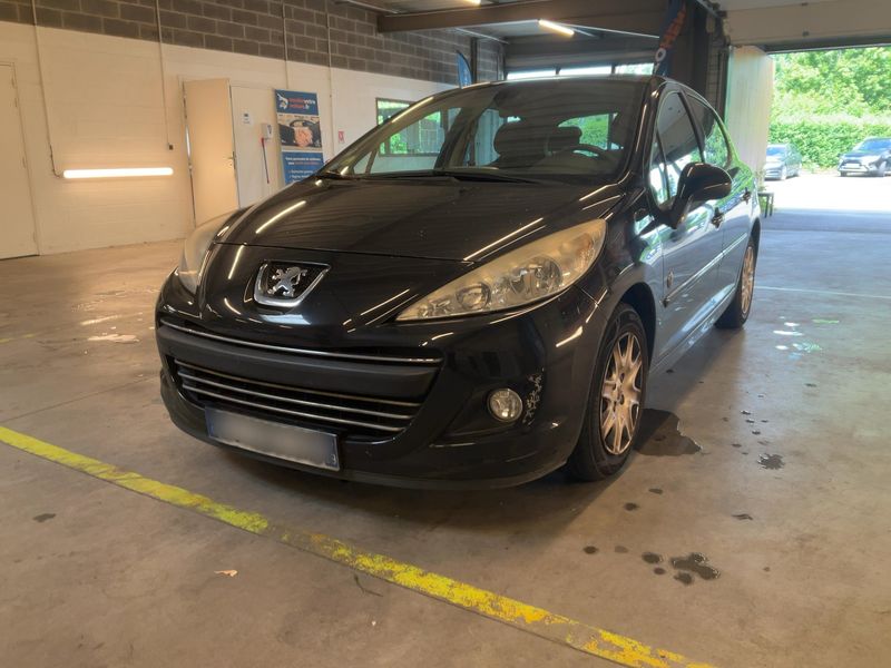Peugeot 207 1.6 HDi Envy 2011 – снимка 1