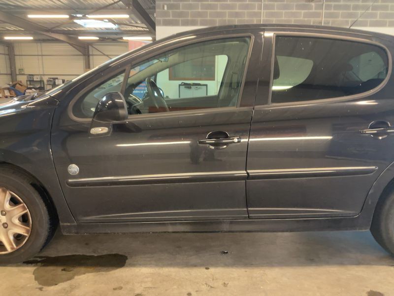 Peugeot 207 1.6 HDi Envy 2011 – снимка 4
