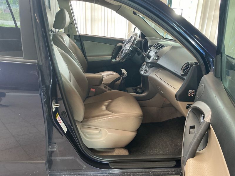 Toyota RAV 4 2.2 D-CAT Sol 2007 – снимка 3