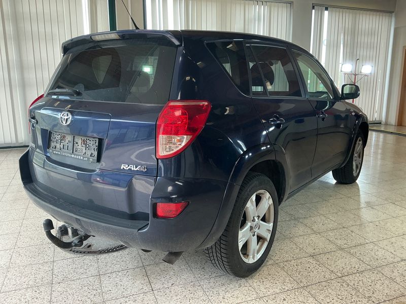 Toyota RAV 4 2.2 D-CAT Sol 2007 – снимка 2