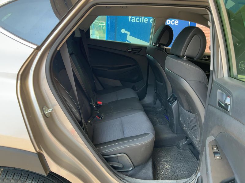 Hyundai Tucson 1.7 CRDi Sound Edition ISG 2WD 2018 – снимка 19