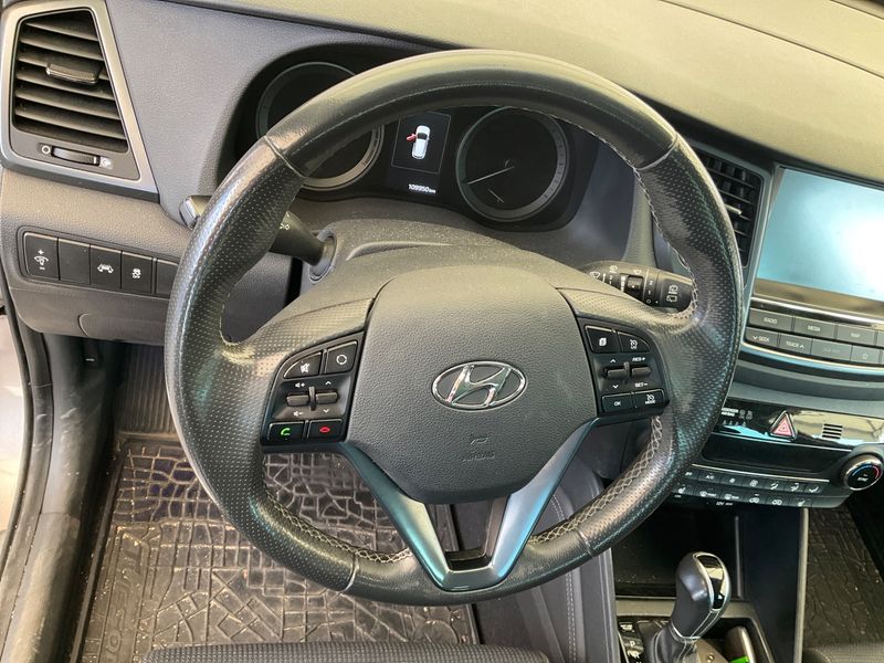 Hyundai Tucson 1.7 CRDi Sound Edition ISG 2WD 2018 – снимка 42