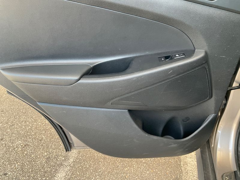 Hyundai Tucson 1.7 CRDi Sound Edition ISG 2WD 2018 – снимка 35