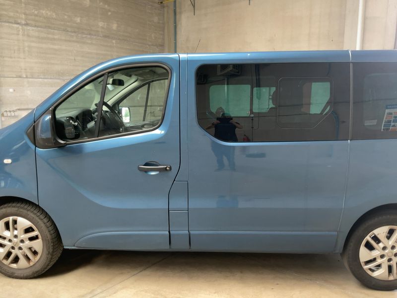 Opel Vivaro 1.6 CDTI Biturbo Combi L1H1 2,7t 2017 – снимка 4