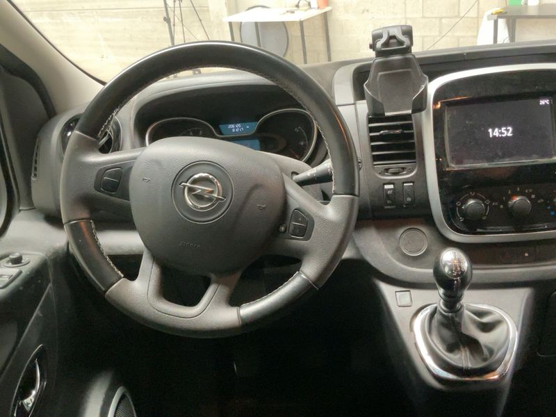 Opel Vivaro 1.6 CDTI Biturbo Combi L1H1 2,7t 2017 – снимка 17