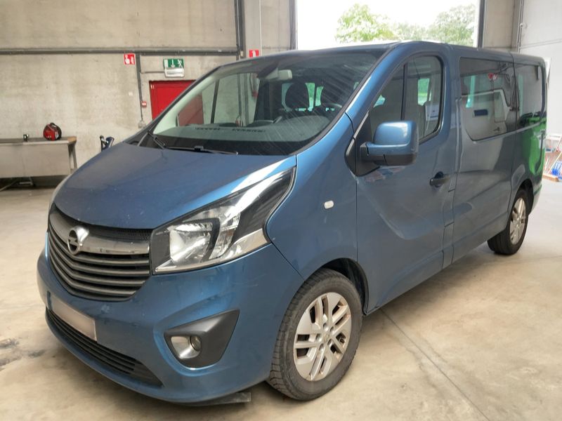 Opel Vivaro 1.6 CDTI Biturbo Combi L1H1 2,7t 2017 – снимка 1
