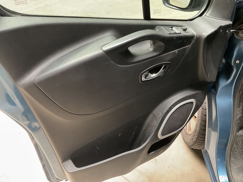 Opel Vivaro 1.6 CDTI Biturbo Combi L1H1 2,7t 2017 – снимка 34