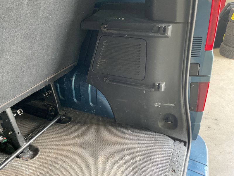 Opel Vivaro 1.6 CDTI Biturbo Combi L1H1 2,7t 2017 – снимка 31