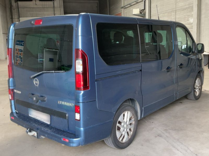 Opel Vivaro 1.6 CDTI Biturbo Combi L1H1 2,7t 2017 – снимка 8
