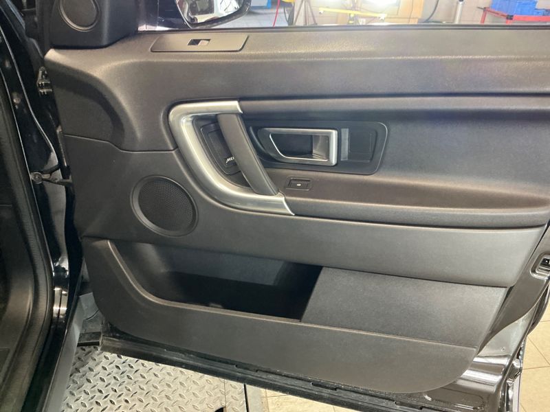 Land Rover Discovery Sport 2.0 Td4 SE AWD 2019 – снимка 25