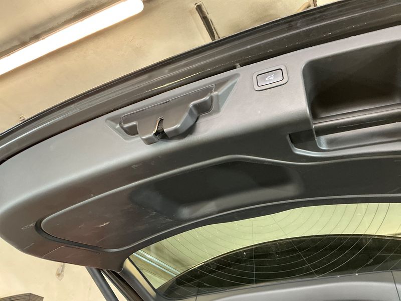 Land Rover Discovery Sport 2.0 Td4 SE AWD 2019 – снимка 34