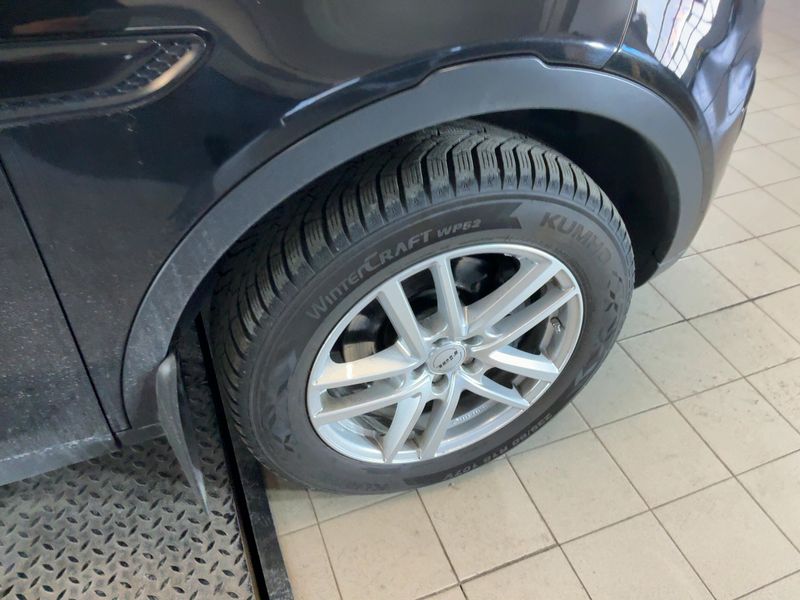 Land Rover Discovery Sport 2.0 Td4 SE AWD 2019 – снимка 11
