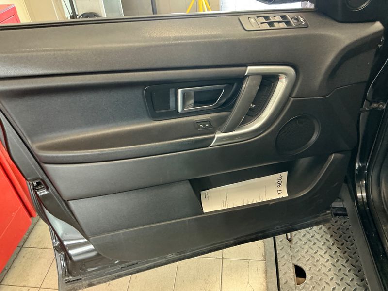 Land Rover Discovery Sport 2.0 Td4 SE AWD 2019 – снимка 29