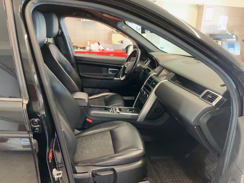Land Rover Discovery Sport 2.0 Td4 SE AWD 2019 – снимка 17