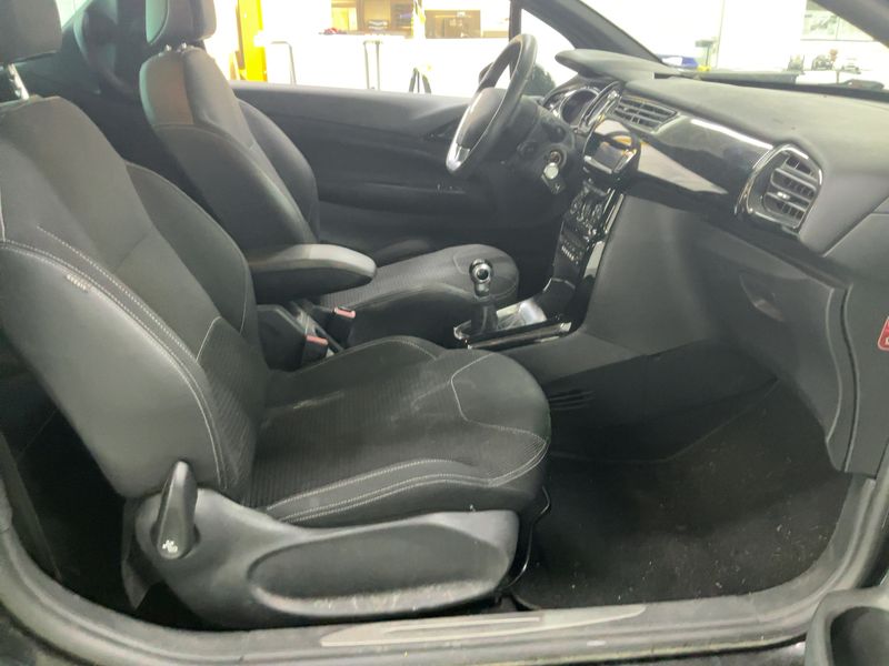 Citroen DS3 1.6 HDi SoChic 2015 – снимка 16
