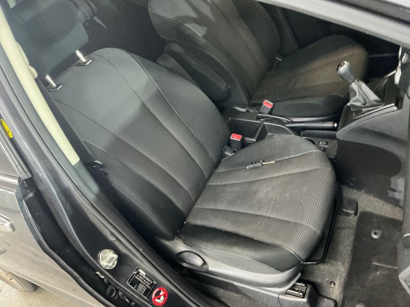 Mazda 5 2.0 Sendo 2014 – снимка 37