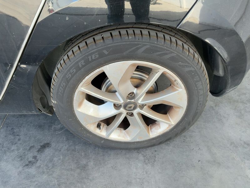 Renault Clio 0.9 Energy Limited 2016 – снимка 5