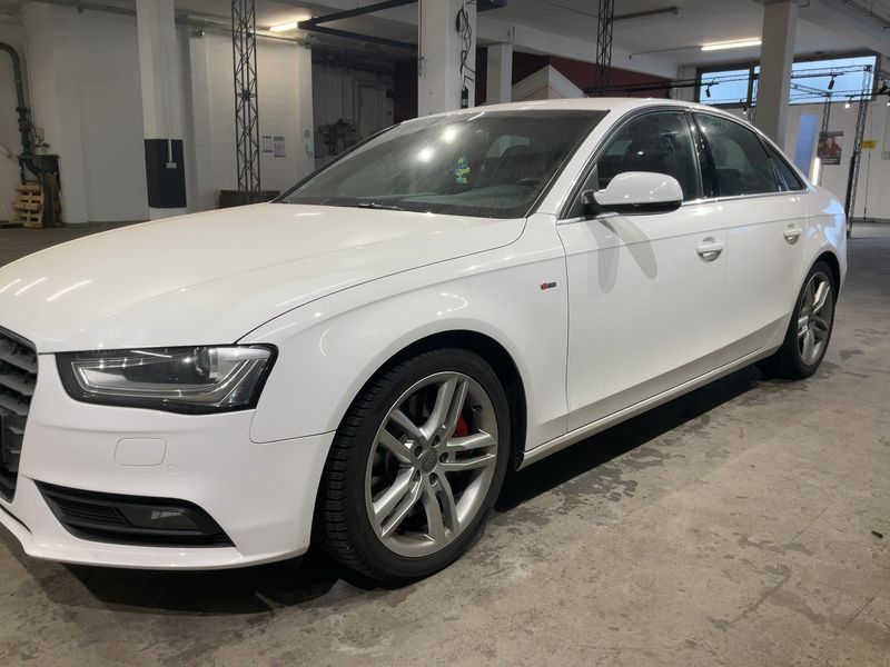 Audi A4 3.0 V6 TFSI quattro S line Sportpaket plus 2014 – снимка 2