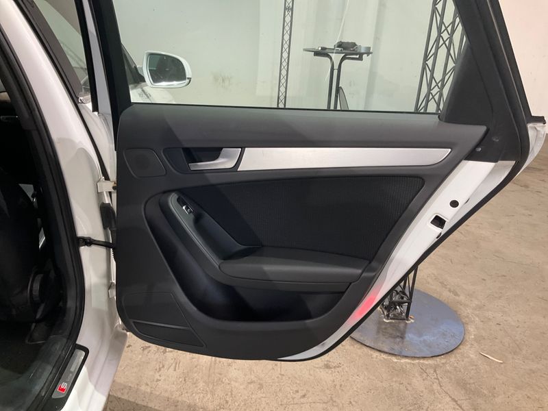 Audi A4 3.0 V6 TFSI quattro S line Sportpaket plus 2014 – снимка 29