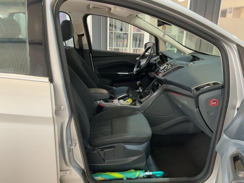 Ford C-Max 1.6 TDCi Titanium 2015 – снимка 17