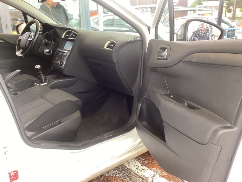 Citroen C4 1.6 Blue-HDi Feel Edition 2015 – снимка 29