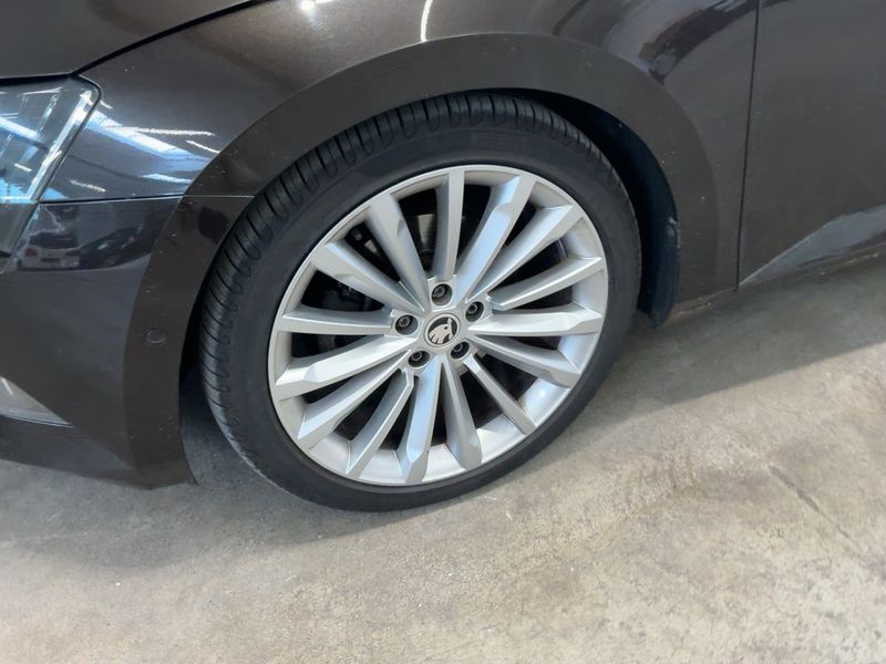 Skoda Superb 2.0 TDI Style 4x4 2015 – снимка 3