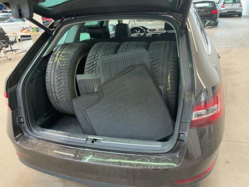 Skoda Superb 2.0 TDI Style 4x4 2015 – снимка 16