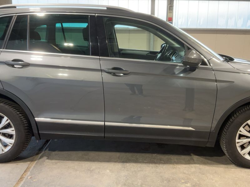 Volkswagen Tiguan 1.6 TDI Business BlueMotion Tech 2018 – снимка 10