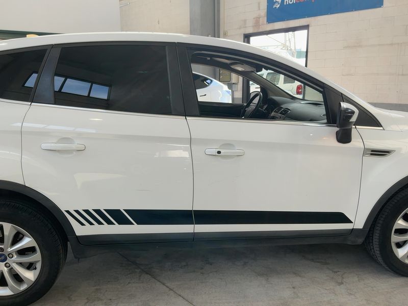 Ford Kuga 2.0 TDCi Titanium 2011 – снимка 10