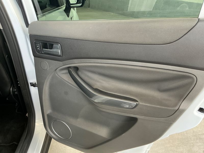 Ford Kuga 2.0 TDCi Titanium 2011 – снимка 23